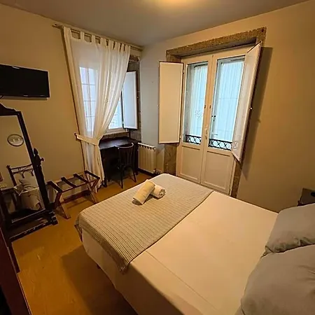 Real Hotel *